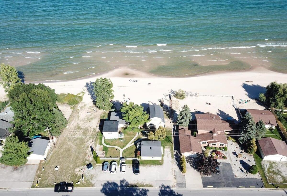 Beach Club Of Oscoda - The Lakeshore Cottage Exterior foto